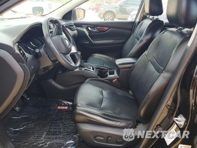 Zdjęcie 7 z 12 samochodu: 2017 NISSAN ROGUE SPORT SV VIN:JN1BJ1CP5HW005324 - miniatura