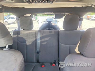 Zdjęcie 10 z 13 samochodu: 2017 JEEP WRANGLER UNLIMITED SPORT VIN:1C4BJWDGXHL549652 - miniatura