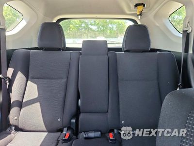Zdjęcie 10 z 14 samochodu: 2018 TOYOTA RAV4 XLE VIN:JTMRFREV9JJ204287 - miniatura