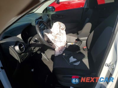 Zdjęcie 7 z 13 samochodu: 2018 HYUNDAI KONA SEL VIN:KM8K22AA3JU111654 - miniatura