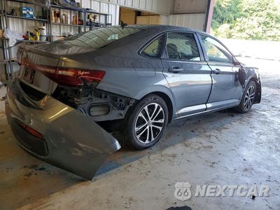 Trzecie zdjęcie samochodu z tyłu: 2025 VOLKSWAGEN JETTA SPORT VIN:3VWBX7BU6SM083556 - miniatura