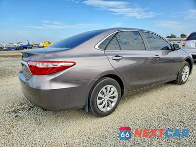 Trzecie zdjęcie samochodu z tyłu: 2017 TOYOTA CAMRY LE VIN:4T1BF1FKXHU300439 - miniatura