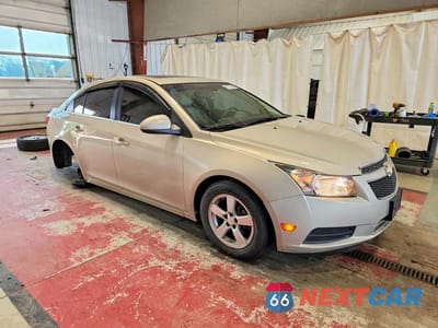 Czwarte zdjęcie samochodu z boku: 2011 CHEVROLET CRUZE LT VIN:1G1PG5S9XB7196129 - miniatura