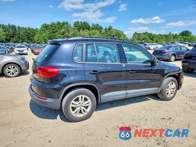 Trzecie zdjęcie samochodu z tyłu: 2017 VOLKSWAGEN TIGUAN S VIN:WVGBV7AX6HK021803 - miniatura