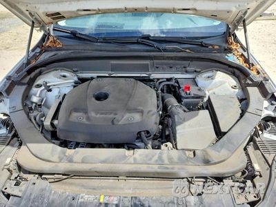 Zdjęcie 12 z 13 samochodu: 2019 VOLVO XC60 T5 MOMENTUM VIN:LYV102DK9KB377508 - miniatura