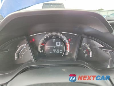 Zdjęcie 9 z 13 samochodu: 2018 HONDA CIVIC LX VIN:19XFC2F52JE006780 - miniatura