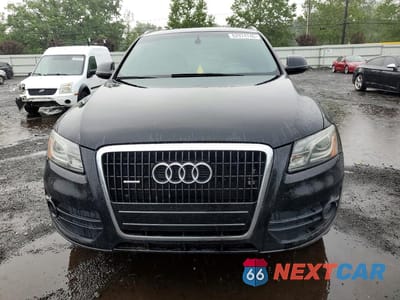 Piąte zdjęcie samochodu w środku: 2010 AUDI Q5 PREMIUM PLUS VIN:WA1LKAFP7AA103021 - miniatura