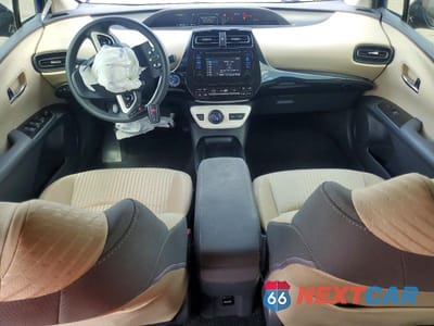 Zdjęcie 8 z 12 samochodu: 2016 TOYOTA PRIUS TWO ECO VIN:JTDKARFU3G3505995 - miniatura