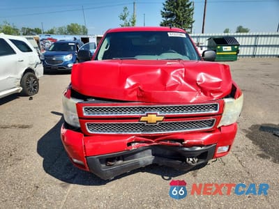 Piąte zdjęcie samochodu w środku: 2011 CHEVROLET SILVERADO K1500 LS VIN:1GCRKREA6BZ302429 - miniatura