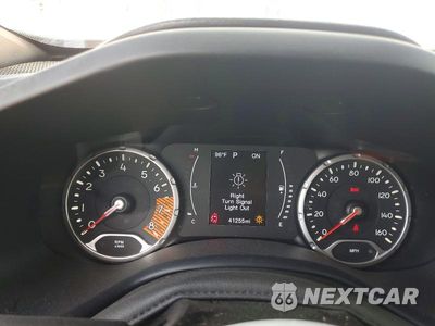 Zdjęcie 9 z 14 samochodu: 2023 JEEP RENEGADE LATITUDE VIN:ZACNJDB10PPP67896 - miniatura