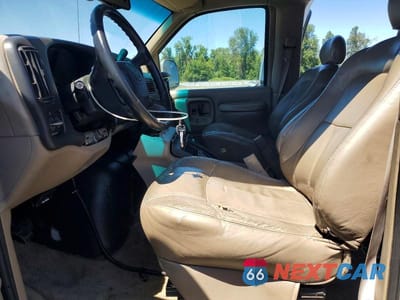 Zdjęcie 7 z 14 samochodu: 2002 CHEVROLET EXPRESS G1500 VIN:1GBFG65R121102649 - miniatura