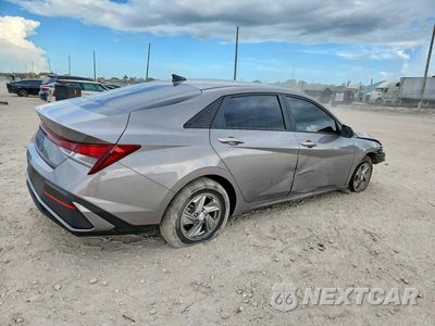 Trzecie zdjęcie samochodu z tyłu: 2024 HYUNDAI ELANTRA SE VIN:KMHLL4DG2RU699832 - miniatura