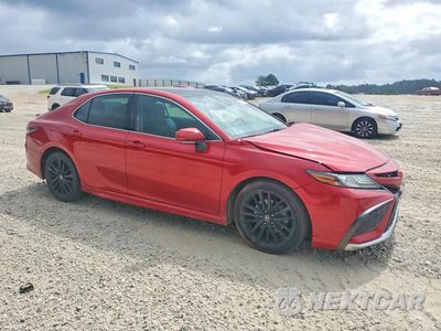 Czwarte zdjęcie samochodu z boku: 2021 TOYOTA CAMRY XSE VIN:4T1K61AK2MU421614 - miniatura