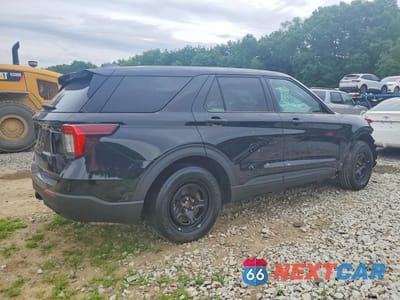 Trzecie zdjęcie samochodu z tyłu: 2025 FORD EXPLORER POLICE INTERCEPTOR VIN:1FM5K8AW7SGB87812 - miniatura