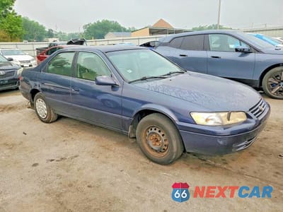 Czwarte zdjęcie samochodu z boku: 1998 TOYOTA CAMRY LE VIN:JT2BG22K6W0156866 - miniatura