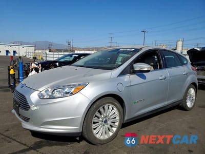 2016 FORD FOCUS BEV 1FADP3R45GL380018 - główne zdjęcie licytacji z USA - miniatura