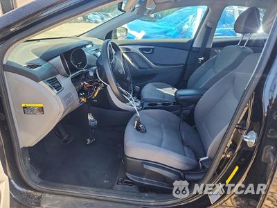 Zdjęcie 7 z 12 samochodu: 2013 HYUNDAI ELANTRA GLS VIN:KMHDH4AE4DU946429 - miniatura