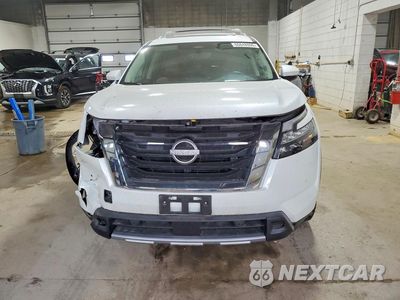 Piąte zdjęcie samochodu w środku: 2025 NISSAN PATHFINDER PLATINUM VIN:5N1DR3DK1SC266094 - miniatura