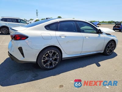 Trzecie zdjęcie samochodu z tyłu: 2025 BMW 228XI VIN:WBA23GG07S7T33057 - miniatura