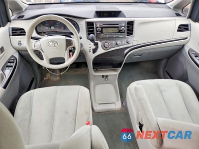 Zdjęcie 8 z 14 samochodu: 2011 TOYOTA SIENNA BASE 7-PASSENGER VIN:5TDZK3DC8BS158724 - miniatura
