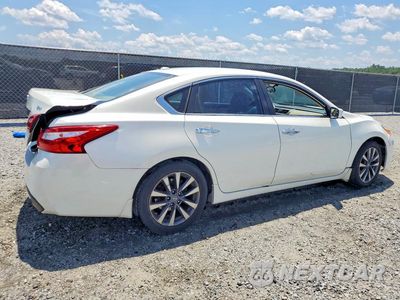Trzecie zdjęcie samochodu z tyłu: 2017 NISSAN ALTIMA 2.5 SV VIN:1N4AL3AP3HC228552 - miniatura
