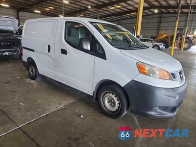 Czwarte zdjęcie samochodu z boku: 2017 NISSAN NV200 DELIVERY VAN VIN:3N6CM0KN0HK705649 - miniatura