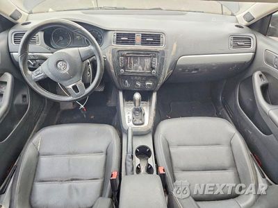 Zdjęcie 8 z 12 samochodu: 2012 VOLKSWAGEN JETTA TDI VIN:3VWLL7AJ2CM315272 - miniatura
