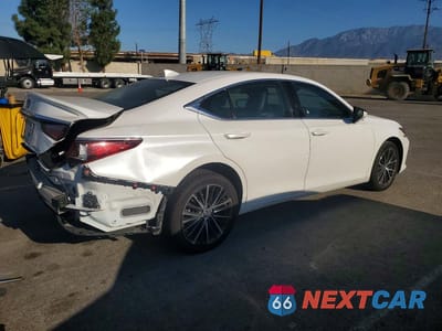 Trzecie zdjęcie samochodu z tyłu: 2024 LEXUS ES 300H BASE VIN:58ADA1C13RU038793 - miniatura