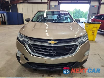 Piąte zdjęcie samochodu w środku: 2018 CHEVROLET EQUINOX LS VIN:2GNAXREVXJ6176238 - miniatura