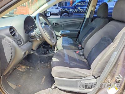 Zdjęcie 7 z 12 samochodu: 2018 NISSAN VERSA S VIN:3N1CN7AP1JL801501 - miniatura