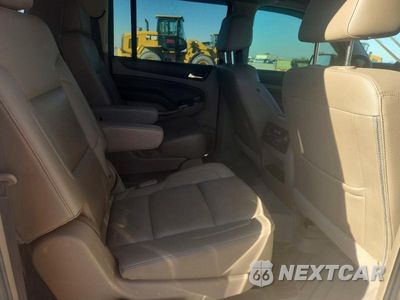 Zdjęcie 11 z 13 samochodu: 2018 CHEVROLET SUBURBAN K1500 PREMIER VIN:1GNSKJKC4JR156126 - miniatura
