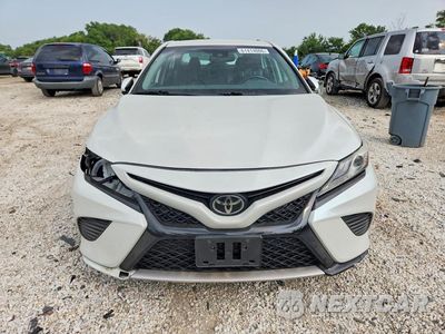 Piąte zdjęcie samochodu w środku: 2019 TOYOTA CAMRY XSE VIN:4T1B61HK1KU762909 - miniatura