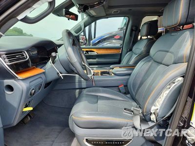 Zdjęcie 7 z 13 samochodu: 2022 JEEP GRAND WAGONEER SERIES II VIN:1C4SJVFJ5NS142732 - miniatura