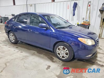 Czwarte zdjęcie samochodu z boku: 2010 HYUNDAI ELANTRA GLS VIN:KMHDU4ADXAU141081 - miniatura