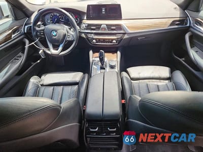 Zdjęcie 8 z 12 samochodu: 2018 BMW 530E VIN:WBAJA9C59JB253480 - miniatura