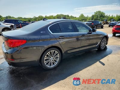 Trzecie zdjęcie samochodu z tyłu: 2019 BMW 530XE VIN:WBAJB1C52KB375162 - miniatura