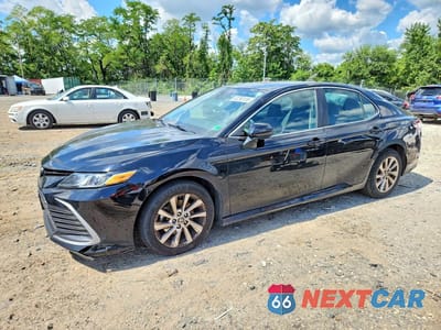 2023 TOYOTA CAMRY LE 4T1C11BK8PU085750 - główne zdjęcie licytacji z USA - miniatura