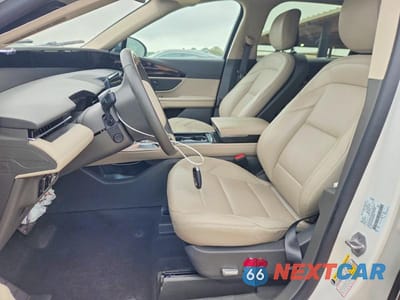 Zdjęcie 7 z 13 samochodu: 2025 LINCOLN NAUTILUS PREMIERE VIN:5LMPJ8J44SJ934406 - miniatura