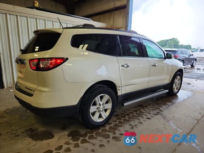 Trzecie zdjęcie samochodu z tyłu: 2013 CHEVROLET TRAVERSE LT VIN:1GNKRJKD9DJ203013 - miniatura