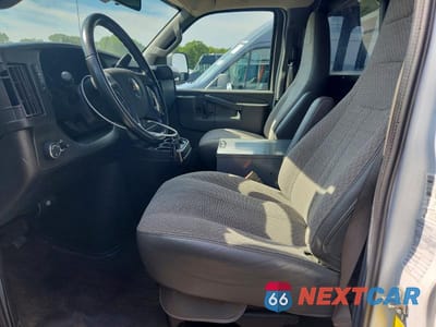 Zdjęcie 7 z 12 samochodu: 2022 CHEVROLET EXPRESS G2500 VIN:1GCWGAFP2N1167882 - miniatura