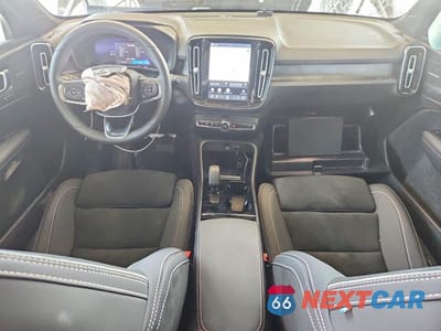 Zdjęcie 8 z 12 samochodu: 2023 VOLVO C40 RECHARGE ULTIMATE VIN:YV4ED3GM8P2033263 - miniatura