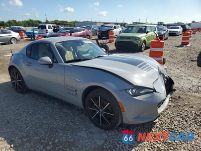Czwarte zdjęcie samochodu z boku: 2024 MAZDA MX-5 MIATA GRAND TOURING VIN:JM1NDAM78R0607705 - miniatura
