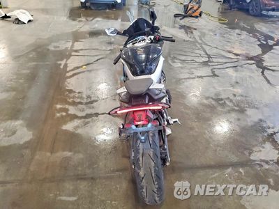 Czwarte zdjęcie samochodu z boku: 2026 CF MOTO 675SS VIN:LCEPEVLP2T6001318 - miniatura
