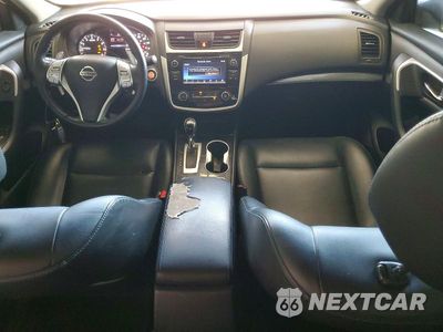Zdjęcie 8 z 13 samochodu: 2018 NISSAN ALTIMA 2.5 SR VIN:1N4AL3AP2JC237443 - miniatura