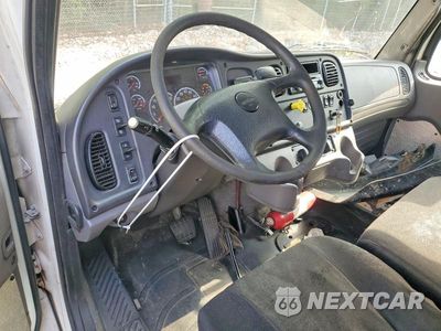 Zdjęcie 8 z 13 samochodu: 2016 FREIGHTLINER BUSINESS CLASS M2 BOX TRUCK VIN:1FVACWDT4GHHF4357 - miniatura