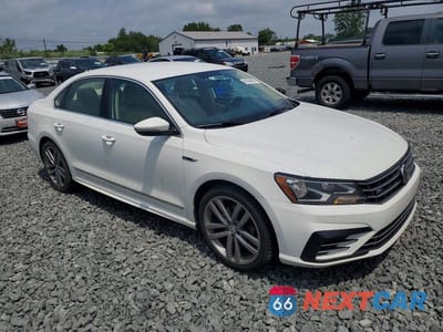 Czwarte zdjęcie samochodu z boku: 2017 VOLKSWAGEN PASSAT R-LINE VIN:1VWDT7A30HC044887 - miniatura