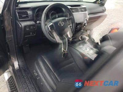 Zdjęcie 8 z 12 samochodu: 2022 TOYOTA 4RUNNER TRD SPORT VIN:JTEAU5JR8N5266360 - miniatura