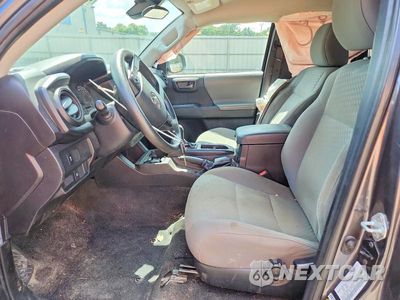 Zdjęcie 7 z 12 samochodu: 2023 TOYOTA TACOMA SR V6 VIN:3TYRZ5CN5PT028891 - miniatura