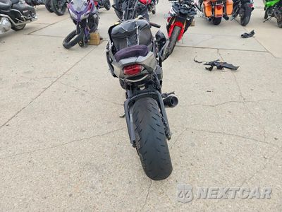 Czwarte zdjęcie samochodu z boku: 2020 SUZUKI GSX-R1000 VIN:JS1DM11B3L7100305 - miniatura