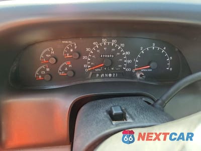 Zdjęcie 9 z 13 samochodu: 1999 FORD F250 SUPER DUTY VIN:1FDNX20L5XEE79452 - miniatura